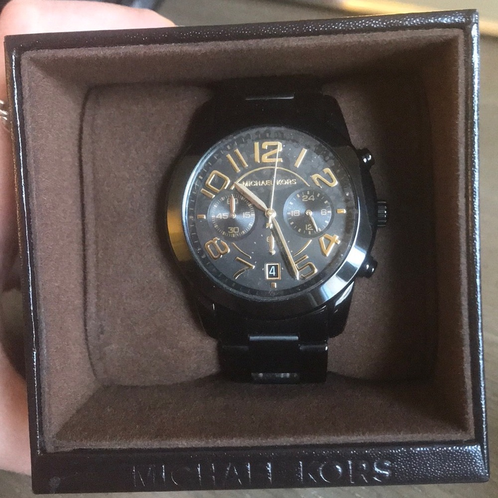 MICHAEL KORS BLACK AND GOLD WATCH - NEW IN BOX